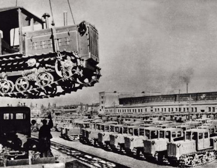 he  Felix Dzerzhinsky tractor factory dispatches DT-54 tractors, 1930s.